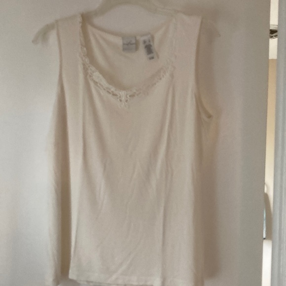 Sleeveless off white woman top - Picture 1 of 3